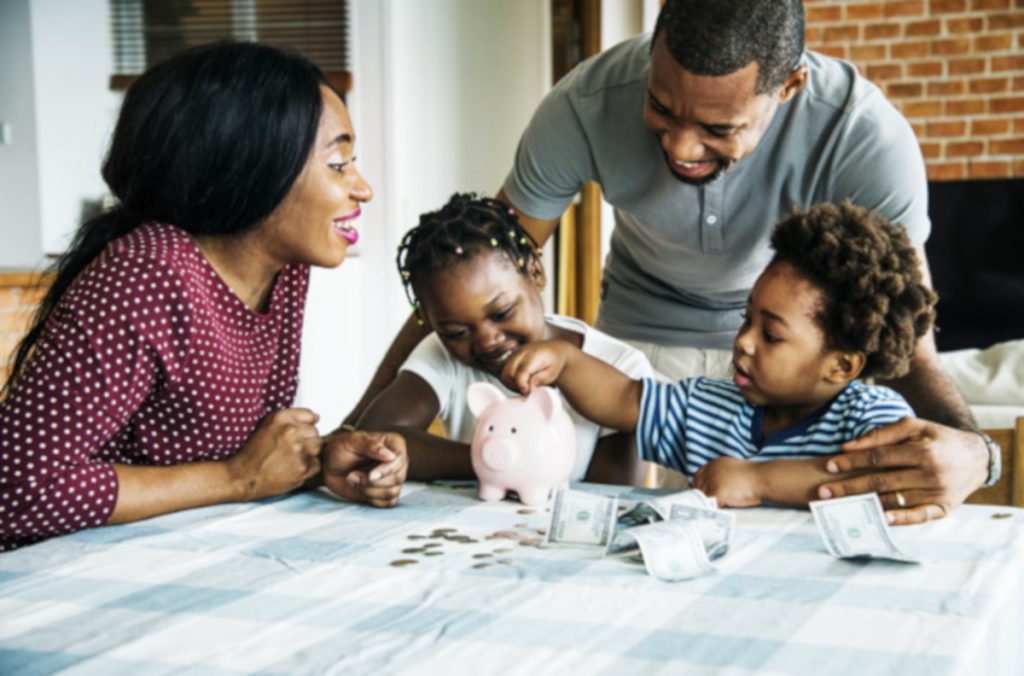 How to teach your kids about money at every age? Check out these great tips for parents to educate children on personal finance.

#teachingaboutmoney #teachingchildrenaboutmoney #teachingkidsaboutfinances